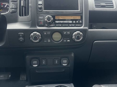 Used 2014 Honda Ridgeline SE image 15