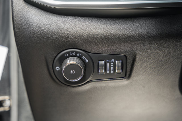 Used 2025 Jeep Compass Limited AWD/4WD image 48