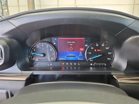 Used 2023 Ford Explorer Limited image 19