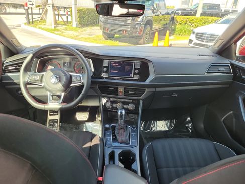 Used 2019 Volkswagen Jetta GLI FWD image 14