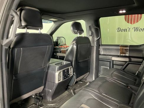 Used 2017 Ford F150 Platinum w/ Equipment Group 701A Luxury AWD/4WD image 15