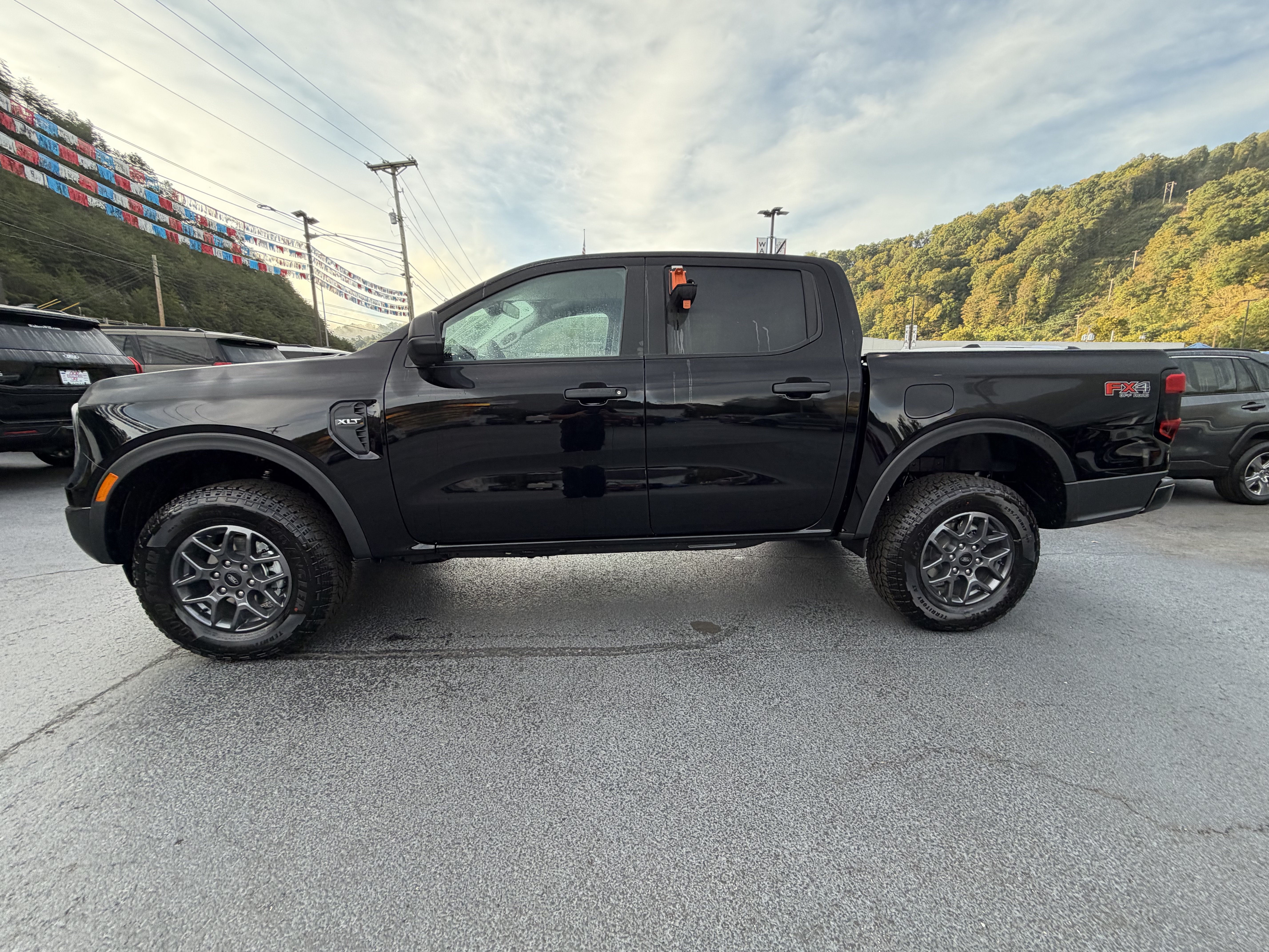 New 2026 Ford Ranger XLT w/ Equipment Group 301A High AWD/4WD image 4