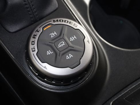 Used 2022 Ford Bronco Wildtrak image 28