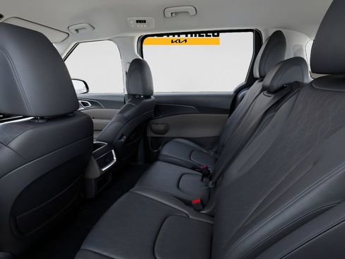 New 2026 Kia Carnival FWD image 18