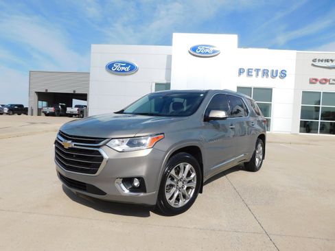 Used 2018 Chevrolet Traverse Premier w/ Driver Confidence II Package image 1
