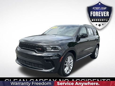 Used 2024 Dodge Durango GT RWD image 2