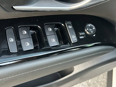 Used 2022 Hyundai Santa Cruz Limited image 15