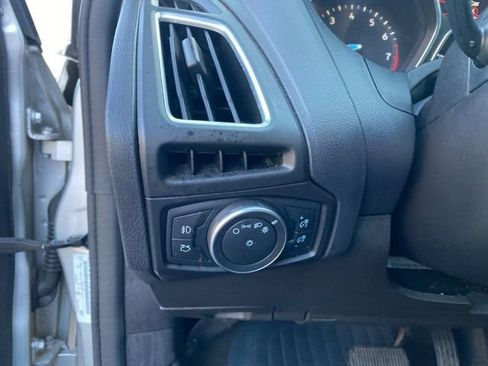 Used 2018 Ford Focus Titanium image 16