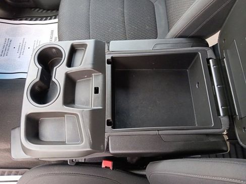 Used 2022 Chevrolet Silverado 2500 Custom w/ Custom Value Package image 17