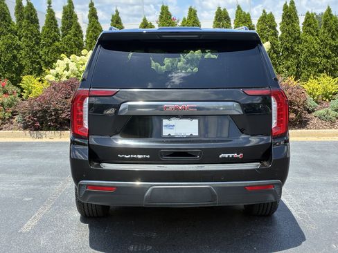 Used 2023 GMC Yukon XL AT4 w/ AT4 Premium Plus Package AWD/4WD image 8