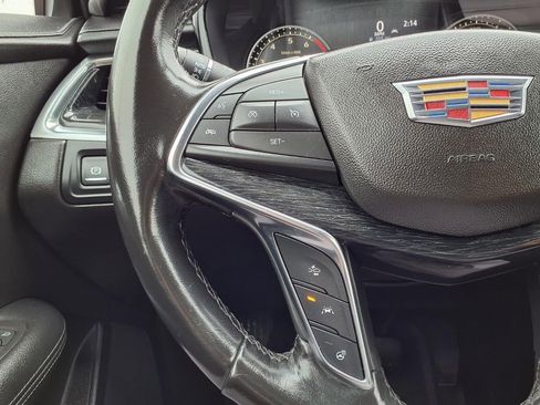 Used 2020 Cadillac XT5 Premium Luxury FWD image 17