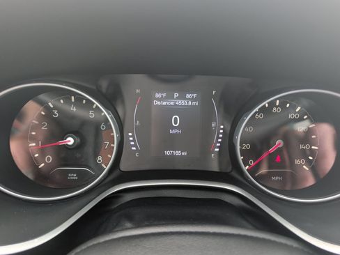Used 2018 Jeep Compass Latitude AWD/4WD image 12
