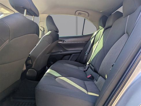 Used 2022 Toyota Camry LE image 12