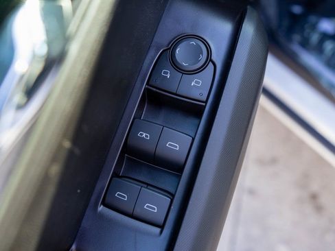 New 2026 GMC Canyon Elevation w/ Convenience Package image 17