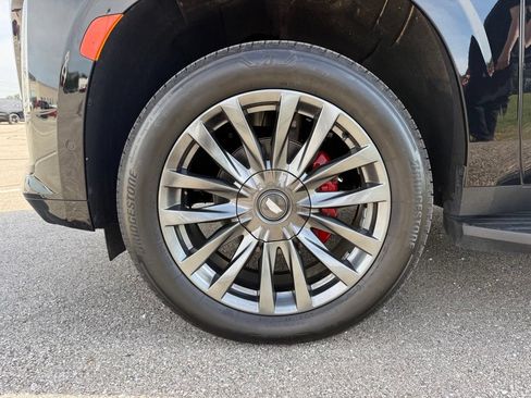 Certified 2024 Cadillac Escalade Premium Luxury w/ Performance Package AWD/4WD image 14