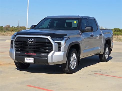 Used 2025 Toyota Tundra SR5 image 3