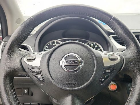 Used 2019 Nissan Sentra SV image 18