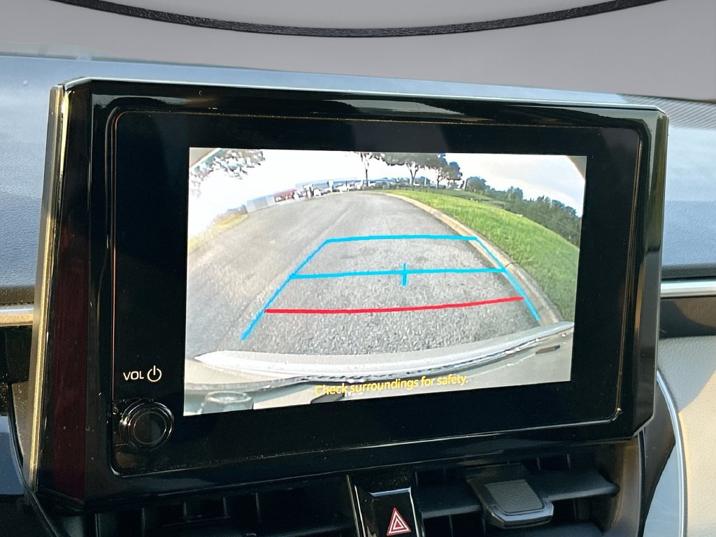 Used 2025 Toyota Corolla LE FWD image 22