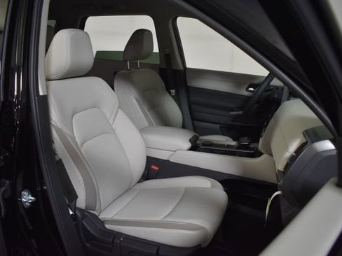 New 2026 Nissan Pathfinder SL AWD/4WD image 38