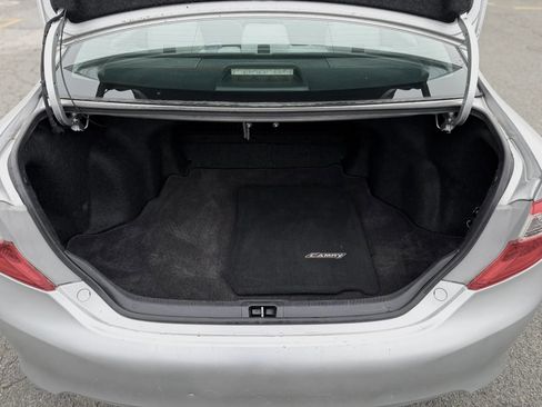 Used 2012 Toyota Camry LE FWD image 14
