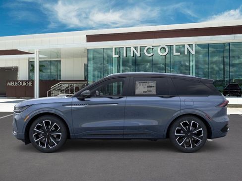 New 2026 Lincoln Nautilus Reserve image 3