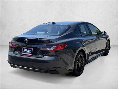 Used 2026 Toyota Camry SE FWD image 5