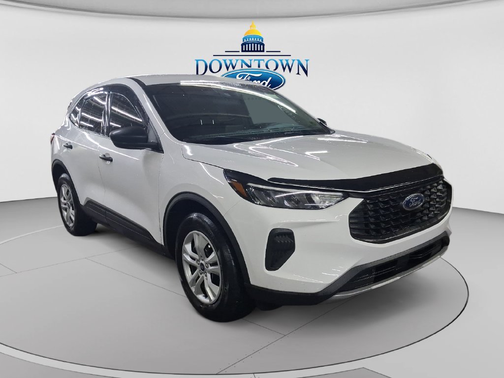 Used 2023 Ford Escape AWD image 1