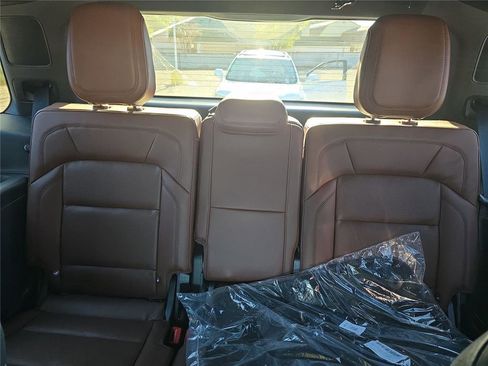 New 2026 Lincoln Navigator Reserve AWD/4WD image 9