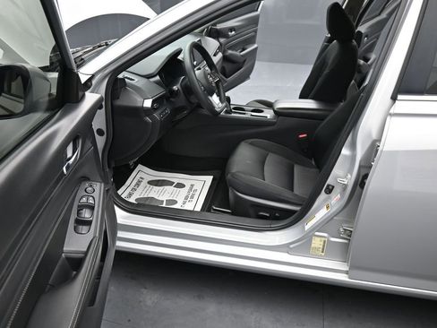 Used 2019 Nissan Altima 2.5 S image 15