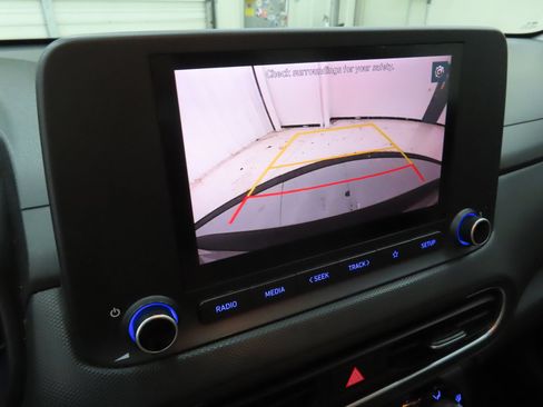 Used 2023 Hyundai Kona SEL FWD image 18