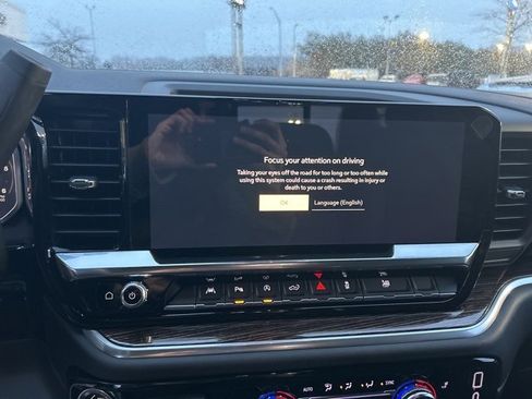 New 2026 GMC Sierra 1500 SLE w/ Preferred Package image 17