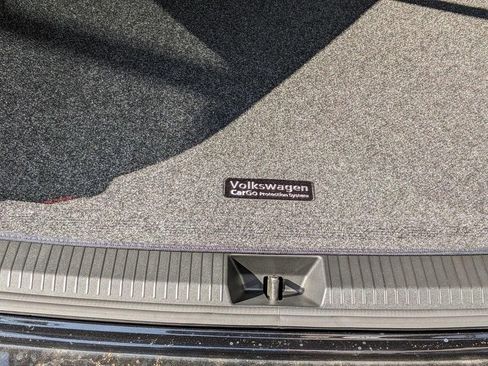 New 2026 Volkswagen Tiguan SE image 28