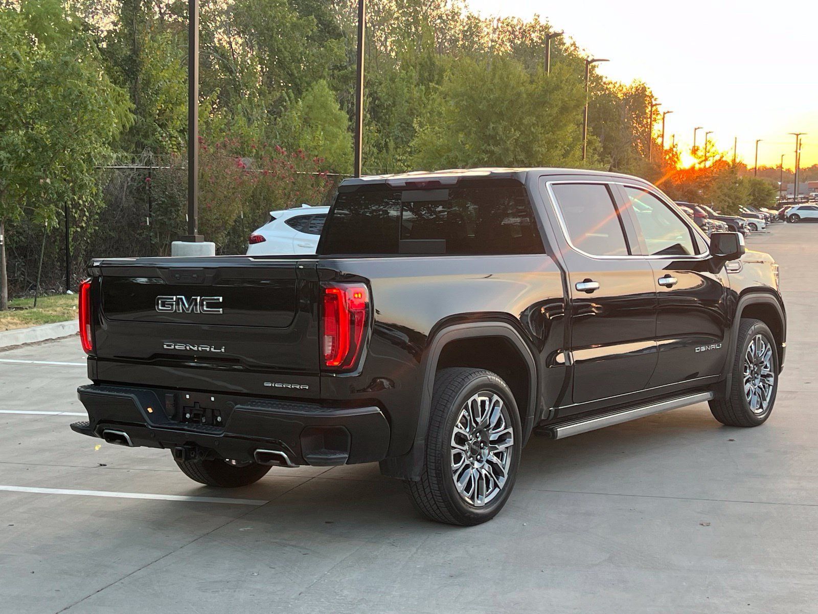 Used 2024 GMC Sierra 1500 Denali Ultimate AWD/4WD image 12