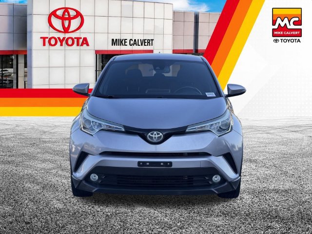 Used 2018 Toyota C-HR XLE FWD image 3