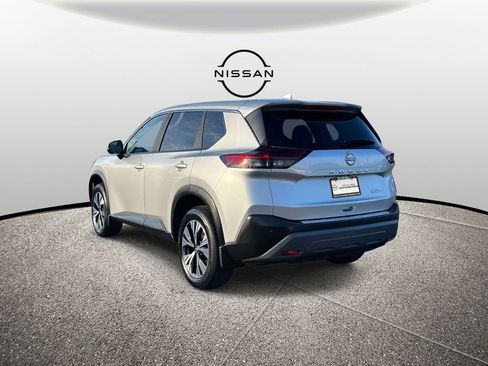 Used 2023 Nissan Rogue SV image 7