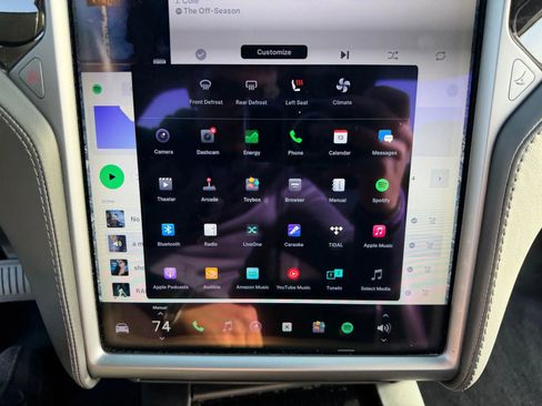 Used 2018 Tesla Model X 75D image 37