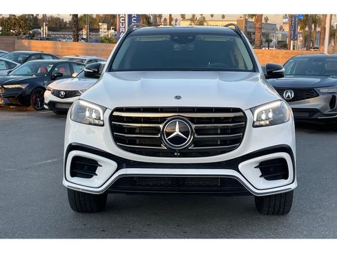 Used 2024 Mercedes-Benz GLS 450 4MATIC w/ AMG Line Exterior image 8