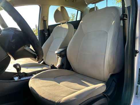 Used 2013 Kia Rio EX w/ Convenience Pkg image 8