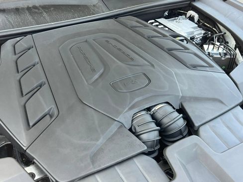 Certified 2024 Porsche Cayenne S AWD/4WD image 40