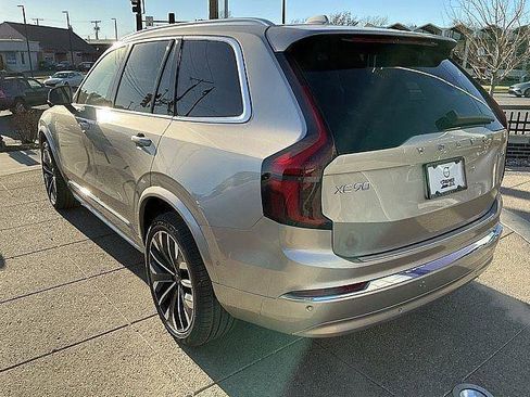 New 2026 Volvo XC90 T8 Plus w/ Protection Package Premier AWD/4WD image 10