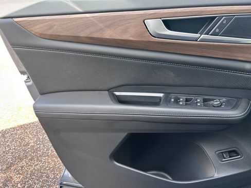 New 2026 Volkswagen Atlas SE FWD image 19