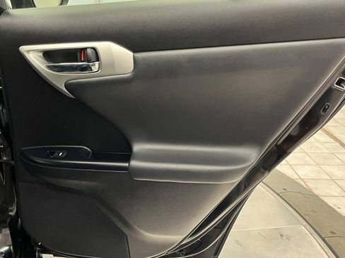 Used 2011 Lexus CT 200h Premium w/ Leather Pkg image 33