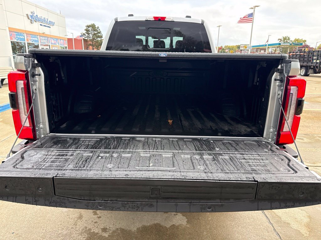 Used 2024 Ford F250 Platinum w/ Tremor Off-Road Package AWD/4WD image 30