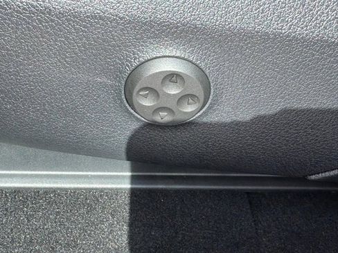 Certified 2025 Mercedes-Benz GLC 350e 4MATIC image 28