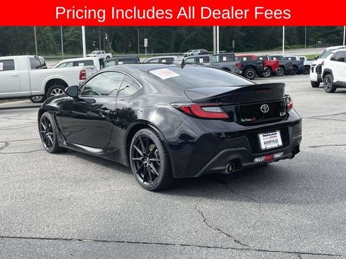 Used 2025 Toyota GR86 Premium RWD image 3