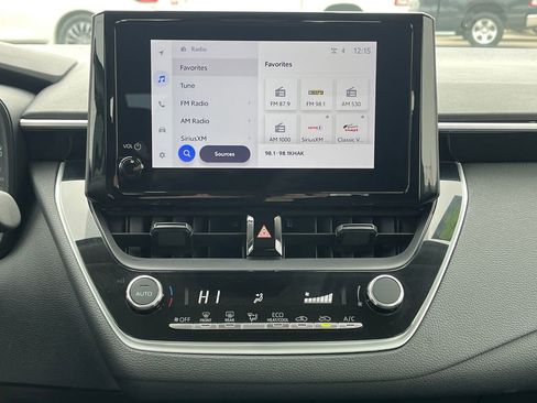 Used 2024 Toyota Corolla LE image 28