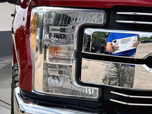Used 2017 Ford F250 Lariat w/ Lariat Value Package AWD/4WD image 33