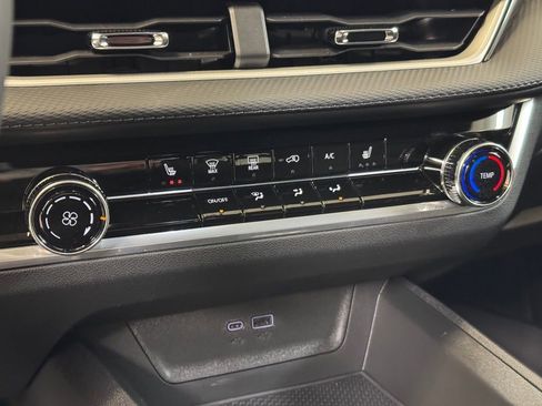 Used 2026 Chevrolet Equinox LT w/ Safety and Technology Package image 36