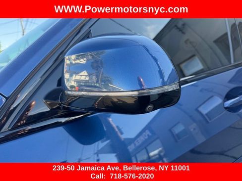 Used 2021 BMW X7 xDrive40i w/ M Sport Package AWD/4WD image 12