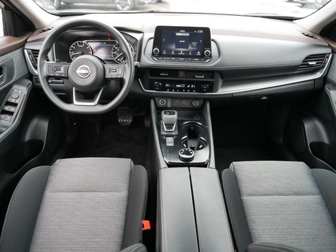 Certified 2023 Nissan Rogue SV image 10